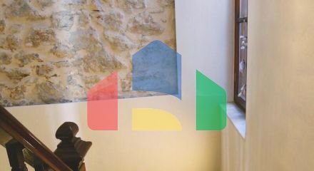 Продажа - Здание 600 m² в Афинах