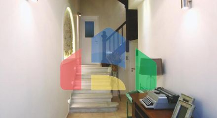 Продажа - Здание 600 m² в Афинах