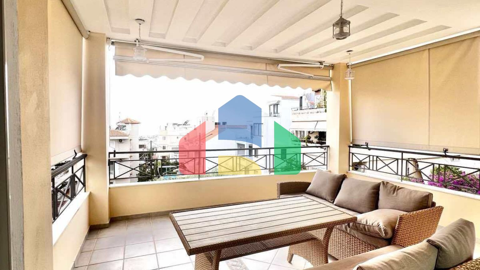 Продажа - Таунхаус 236 m² в Афинах