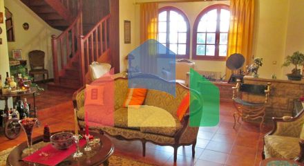 Продажа - Коттедж 390 m² в Афинах