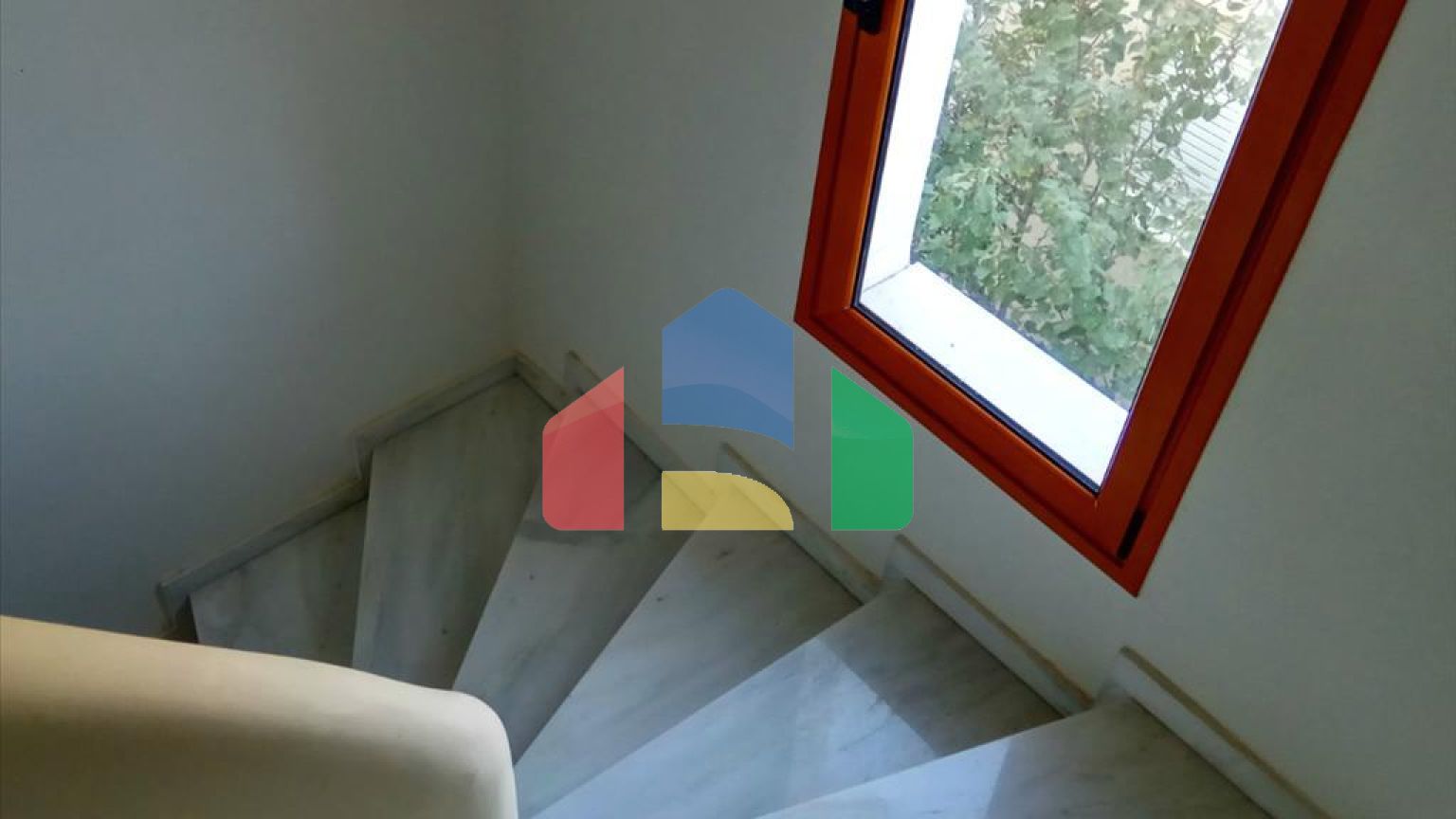 Продаж - Будівля 660 m² в Афінах