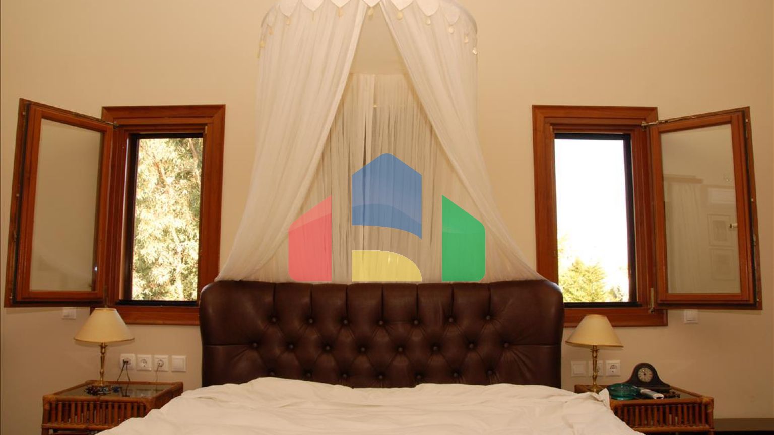 Продаж - Котедж 350 m² в Афінах