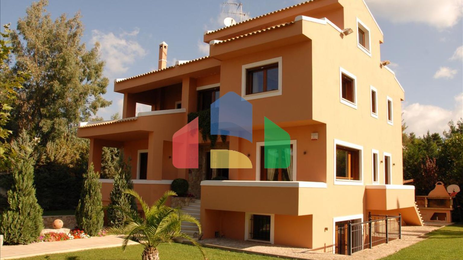 Продаж - Котедж 350 m² в Афінах