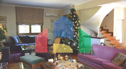 Продаж - Котедж 350 m² в Афінах