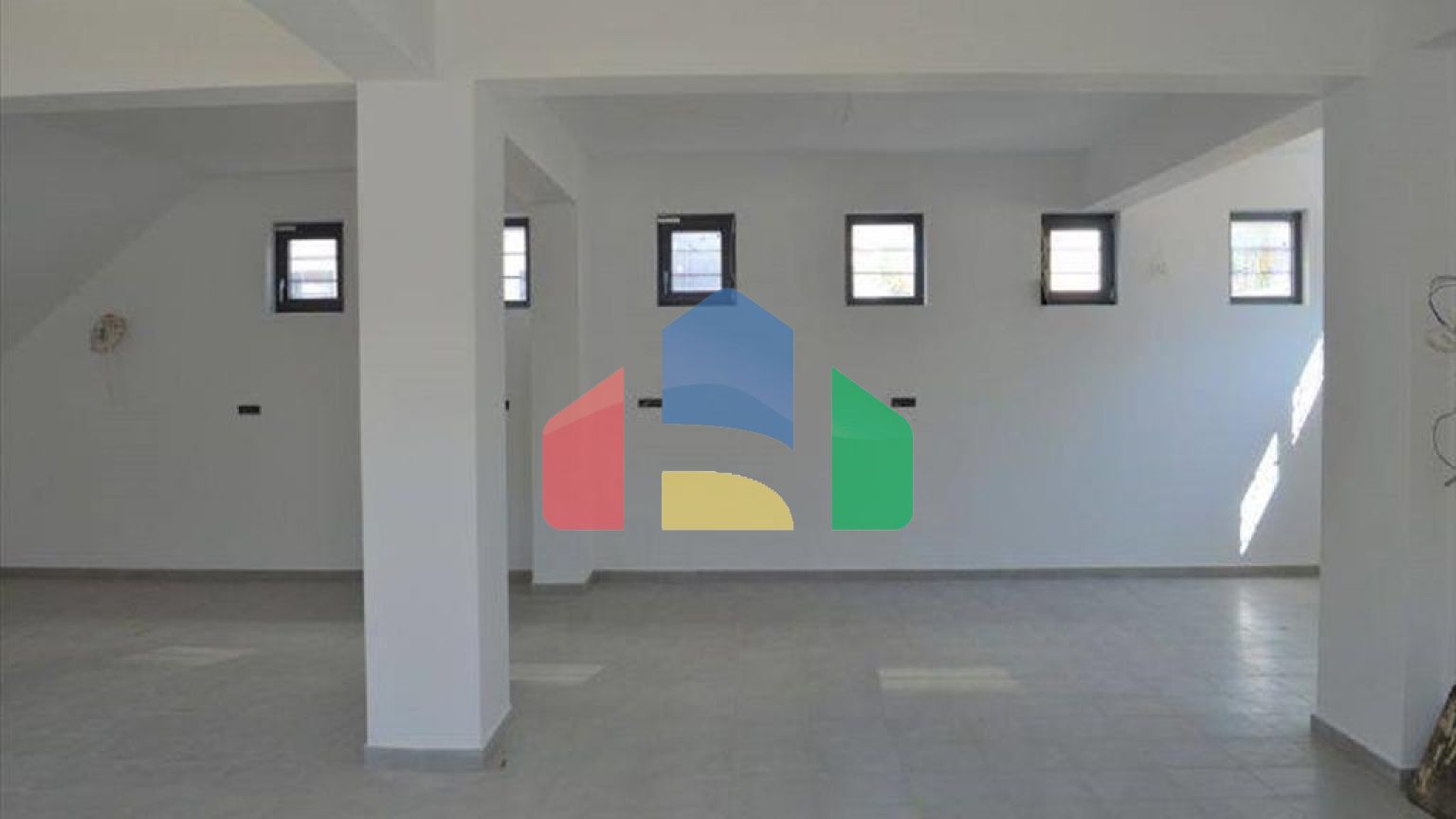 Продаж - Комплекс 707 m² в Афінах