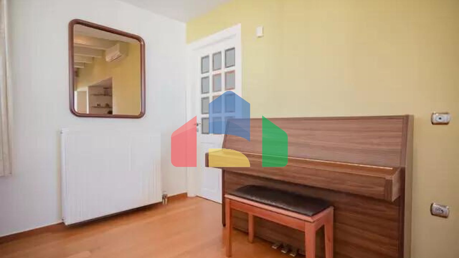 Продаж - Таунхаус 200 m² в Афінах