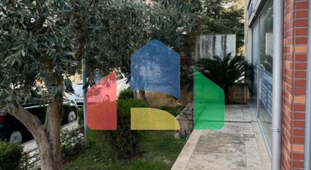 Продаж - Комерційна нерухомість 1115 m² в Афінах