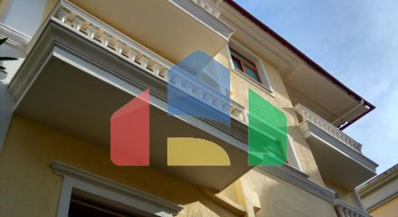 Продажа - Здание 460 m² в Афинах