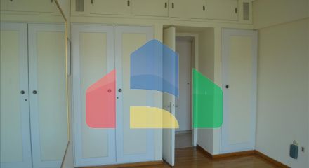 Продаж - Таунхаус 306 m² в Афінах