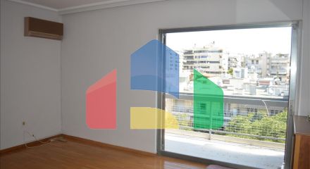 Продаж - Таунхаус 306 m² в Афінах