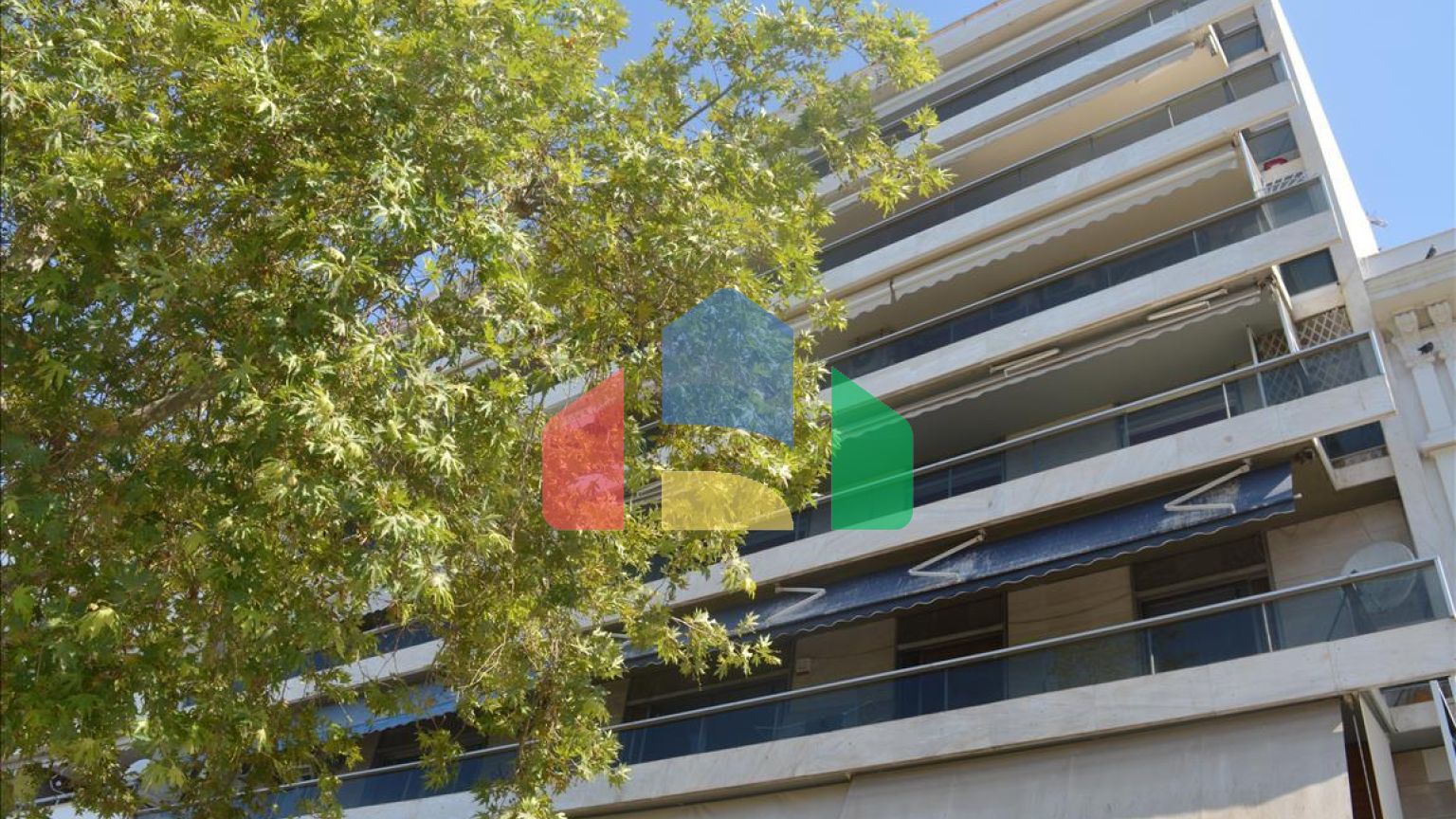 Продаж - Таунхаус 306 m² в Афінах