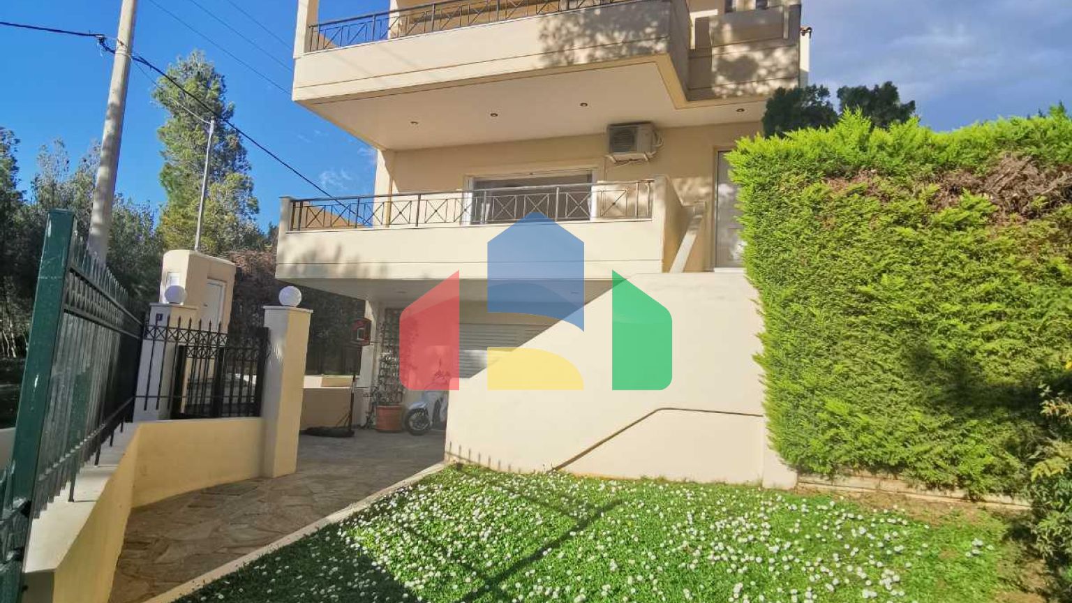 Продажа - Коттедж 250 m² в Афинах