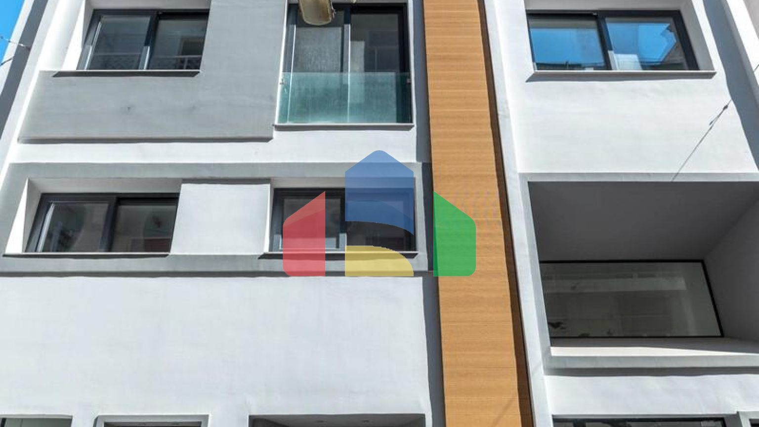 Продажа - Здание 768 m² в Афинах