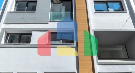 Продажа - Здание 768 m² в Афинах