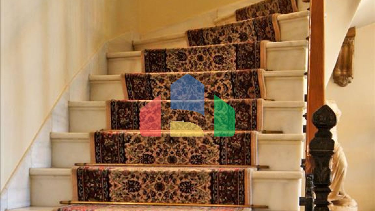 Продаж - Таунхаус 600 m² в Афінах