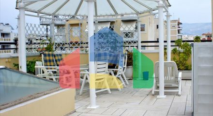 Продаж - Таунхаус 600 m² в Афінах