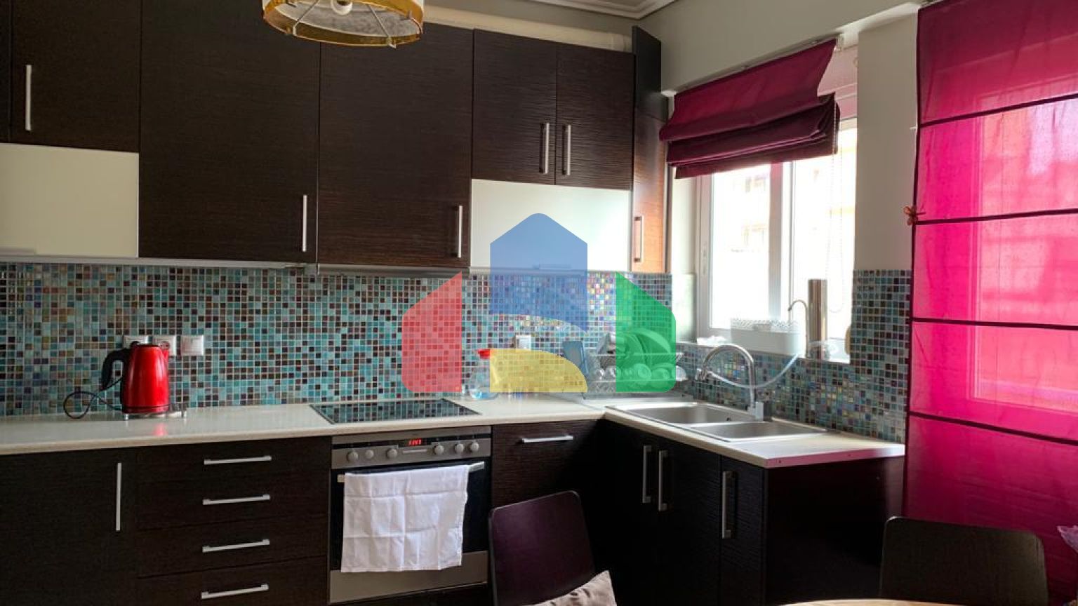 Продажа - Здание 680 m² в Афинах