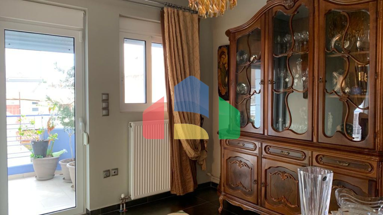 Продажа - Здание 680 m² в Афинах