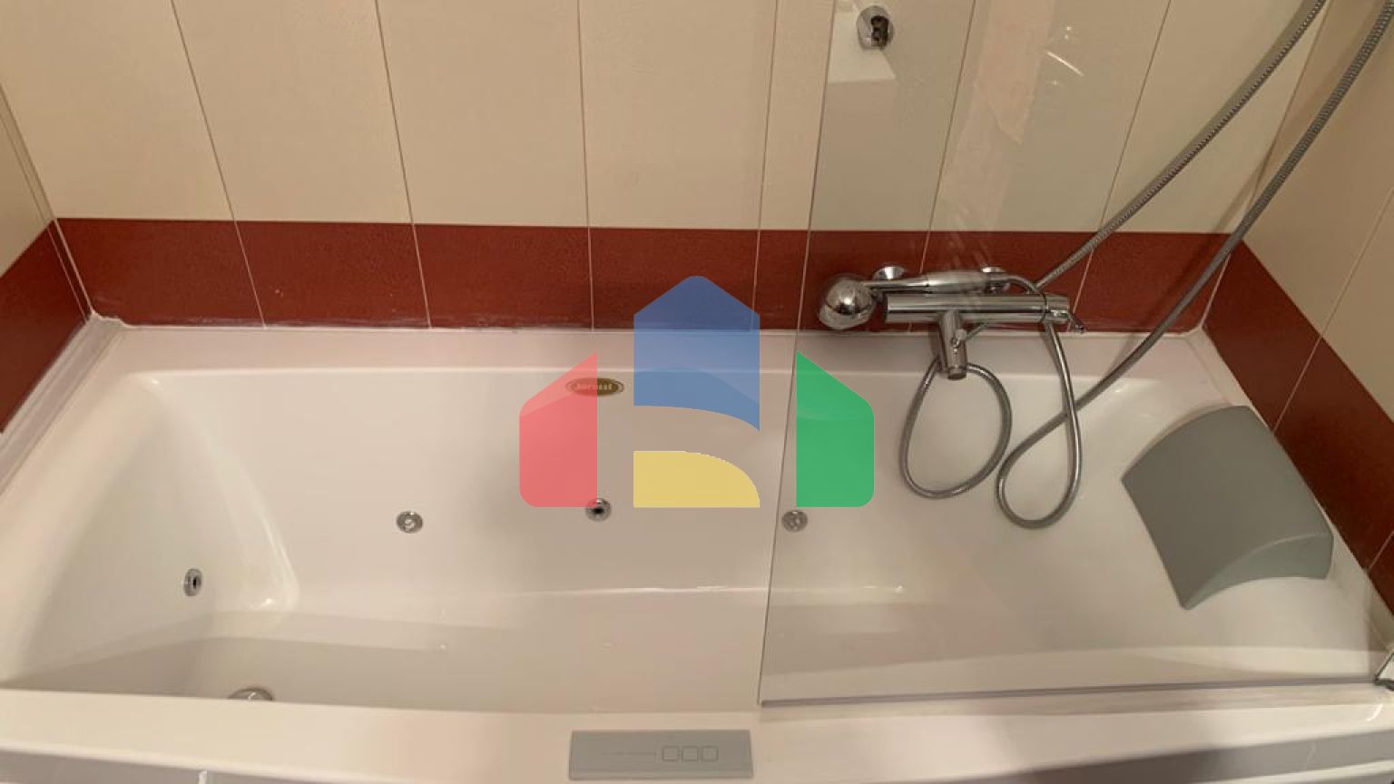 Продажа - Здание 680 m² в Афинах