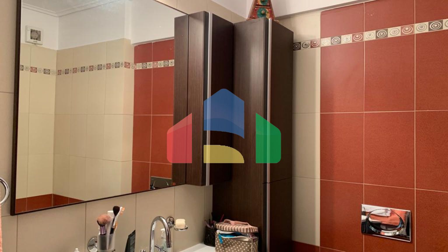 Продажа - Здание 680 m² в Афинах