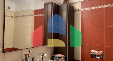 Продажа - Здание 680 m² в Афинах