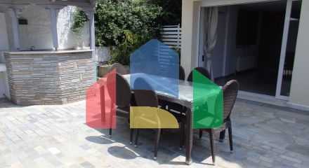 Продажа - Коттедж 380 m² в Афинах Продажа - Коттедж 380 m² в Афинах