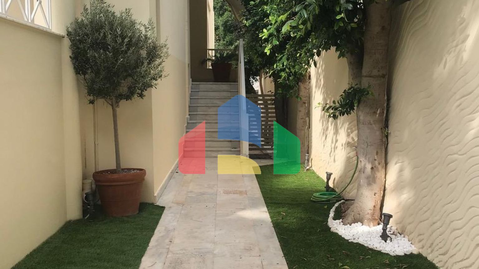 Продажа - Коттедж 380 m² в Афинах