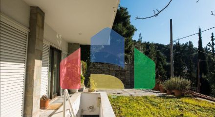 Продаж - Будівля 680 m² в Афінах