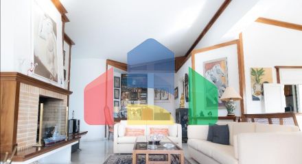 Продаж - Будівля 680 m² в Афінах