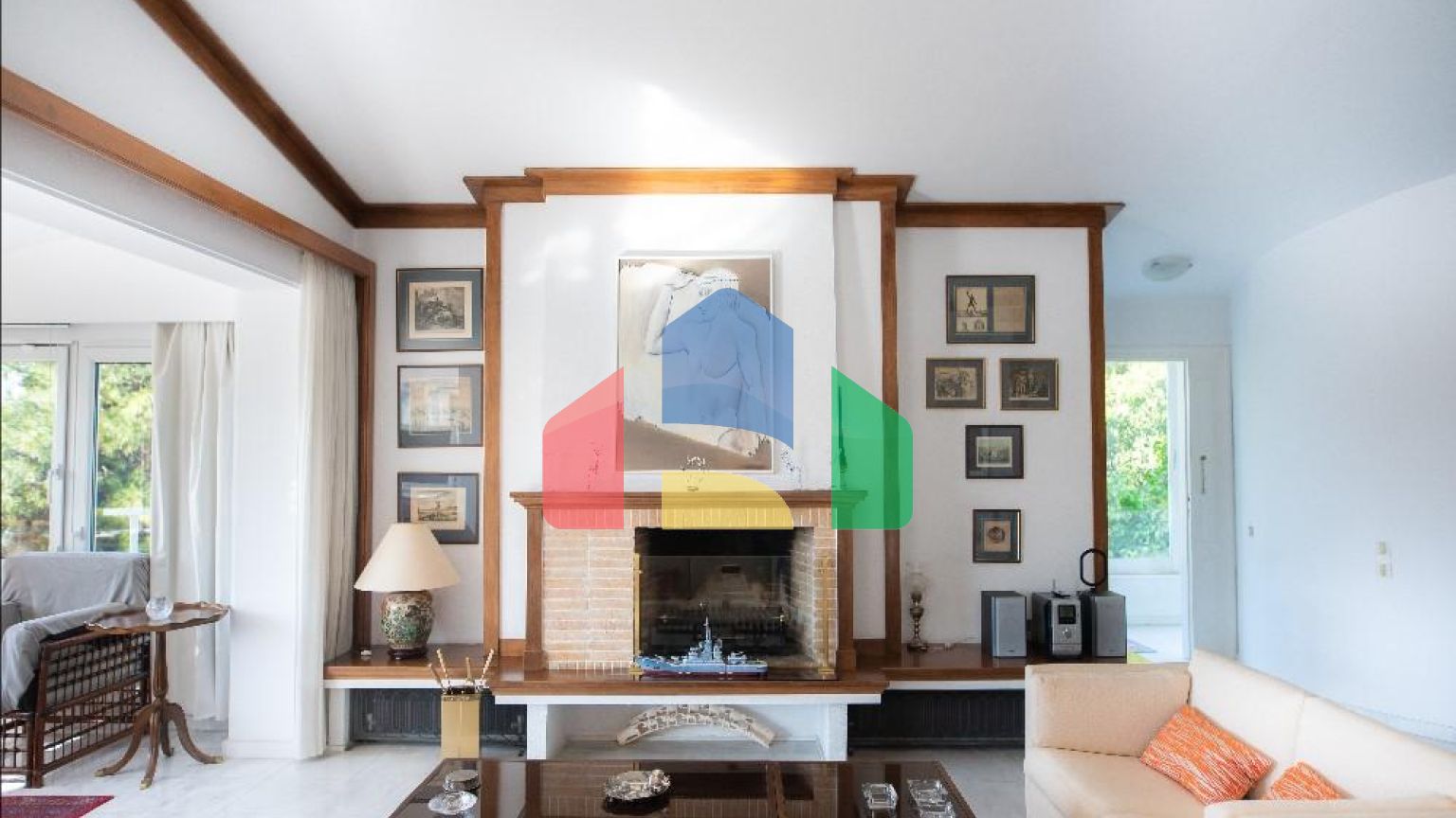 Продажа - Здание 680 m² в Афинах