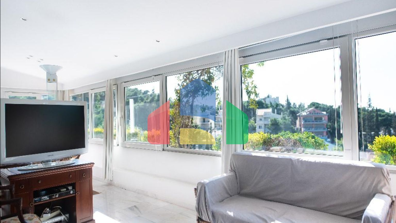 Продажа - Здание 680 m² в Афинах