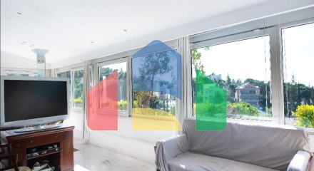 Продажа - Здание 680 m² в Афинах