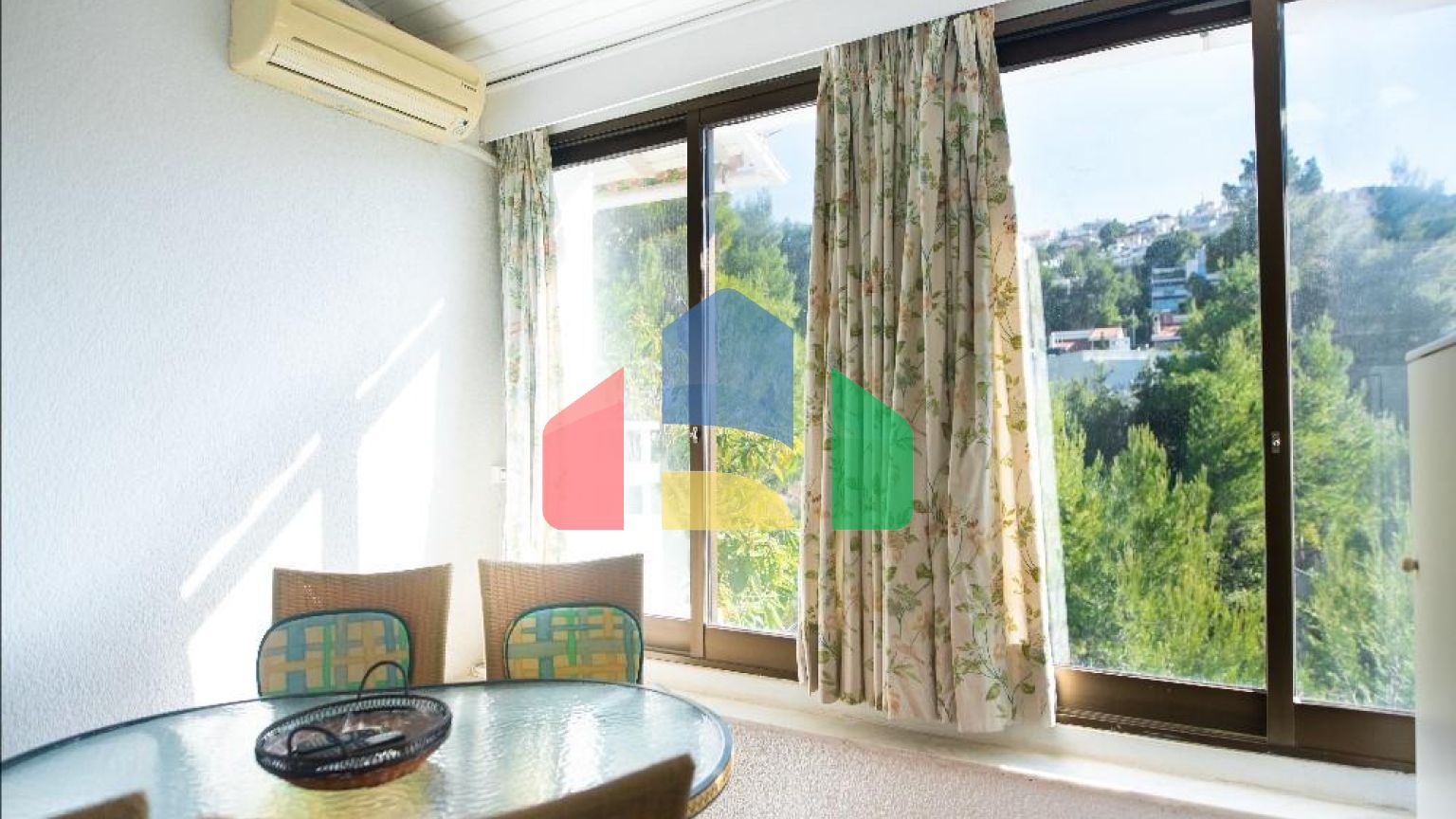 Продажа - Здание 680 m² в Афинах