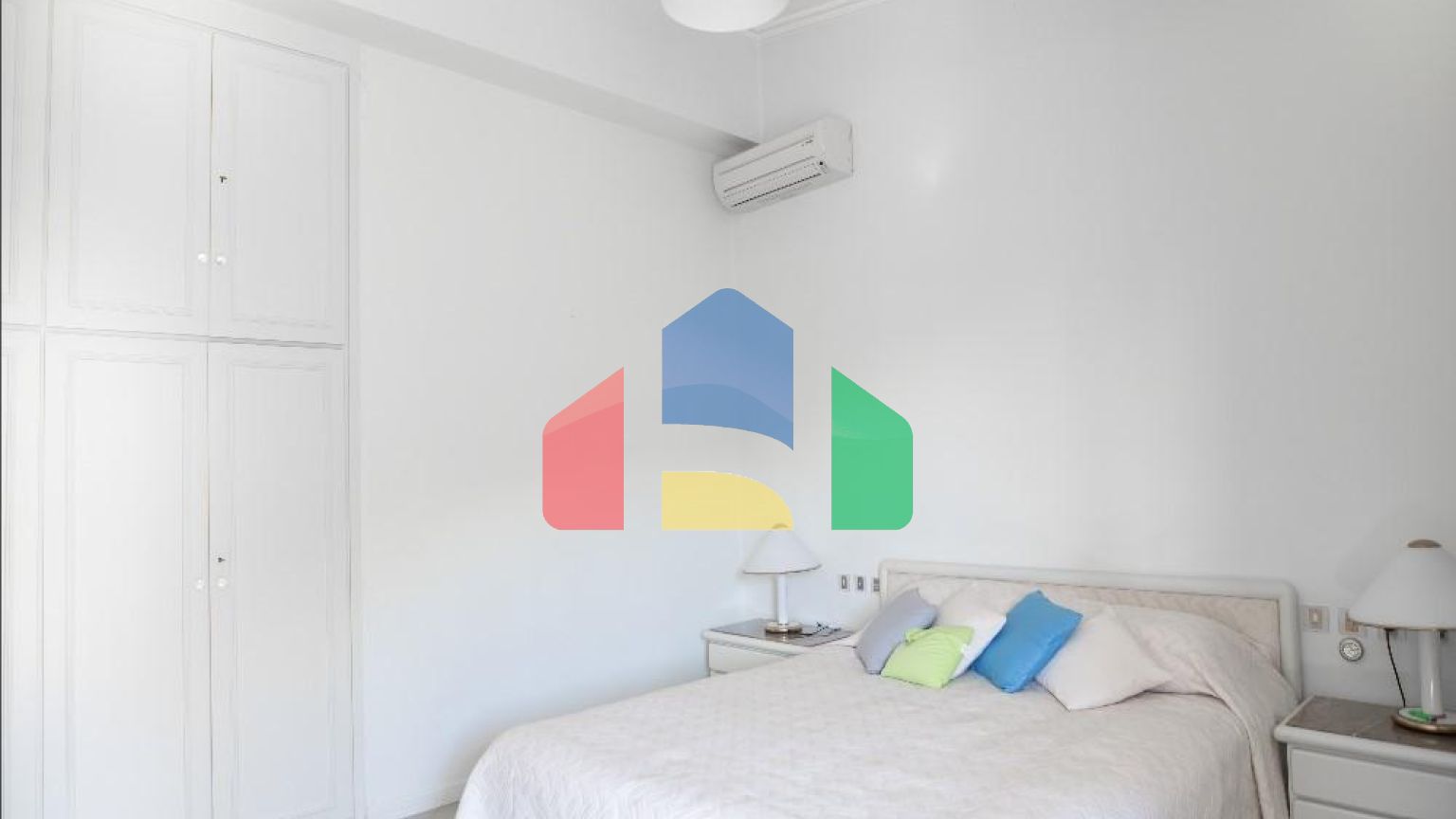 Продажа - Здание 680 m² в Афинах