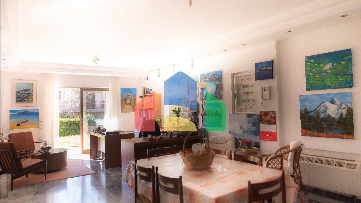 Продажа - Здание 680 m² в Афинах