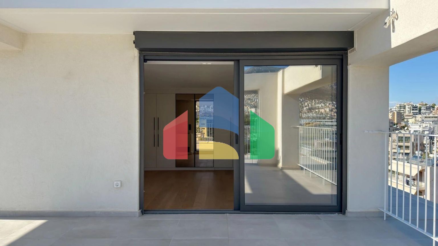 Продаж - Таунхаус 135 m² в Афінах