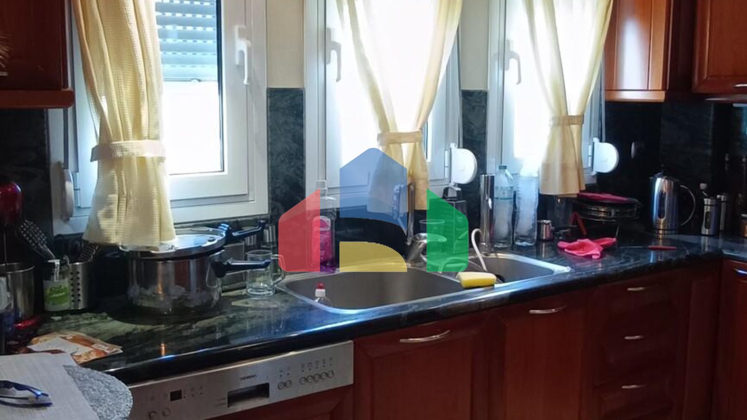 Продажа - Коттедж 220 m² в Афинах