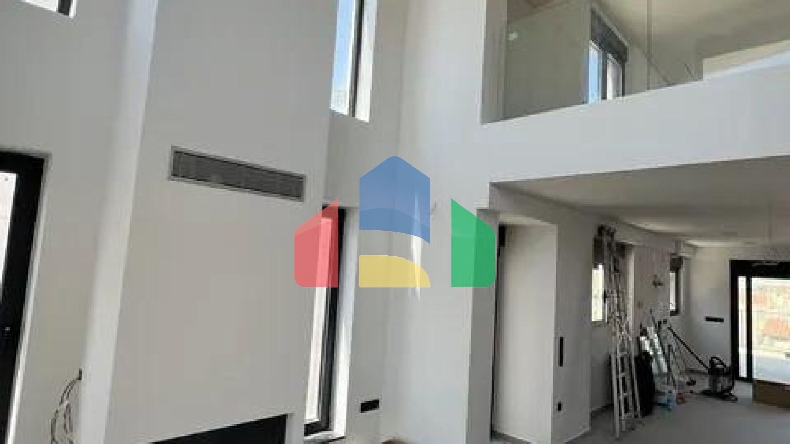 Продаж - Таунхаус 135 m² в Афінах