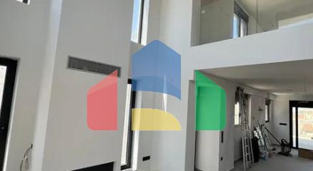 Продаж - Таунхаус 135 m² в Афінах