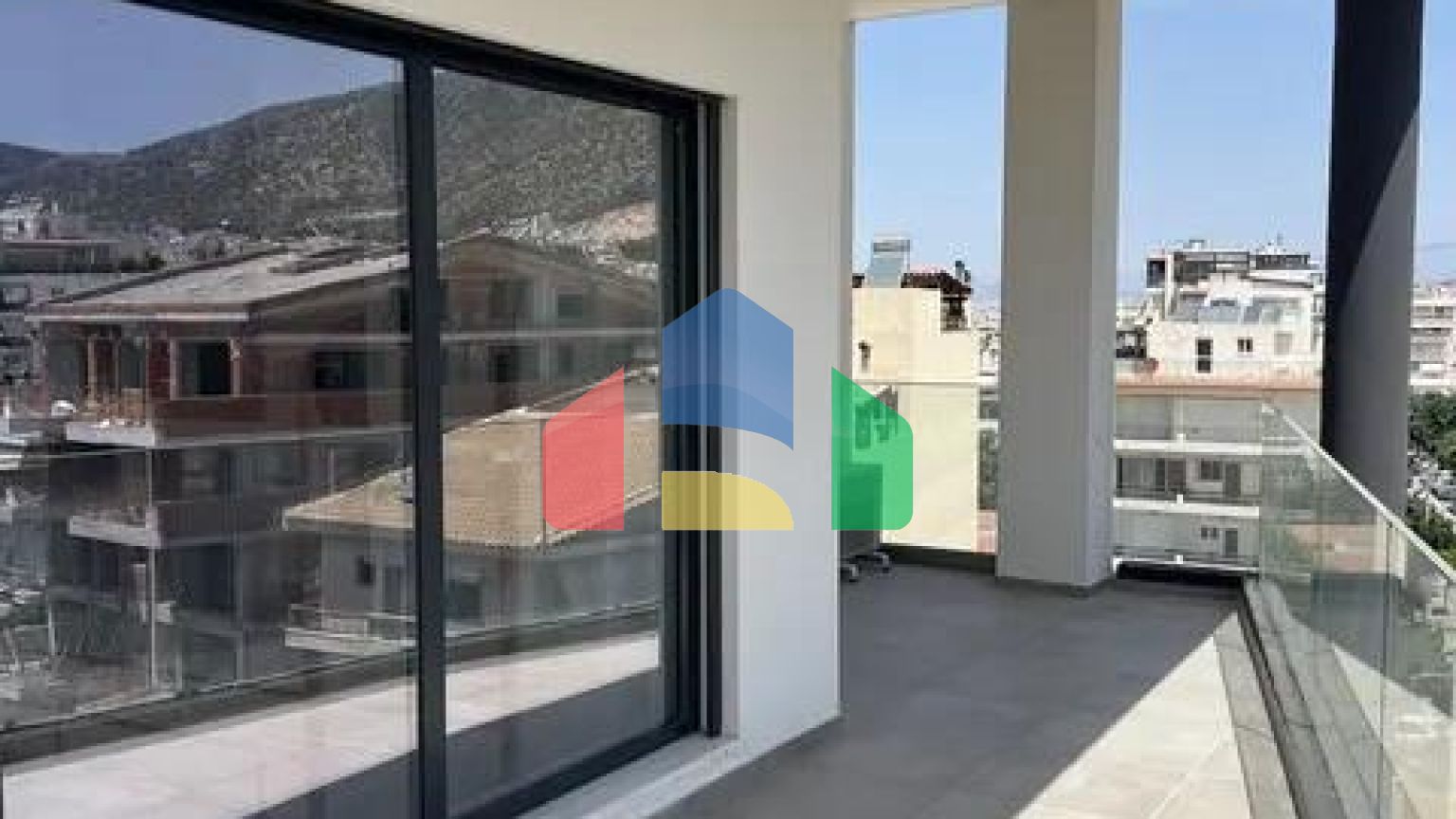 Продаж - Таунхаус 135 m² в Афінах