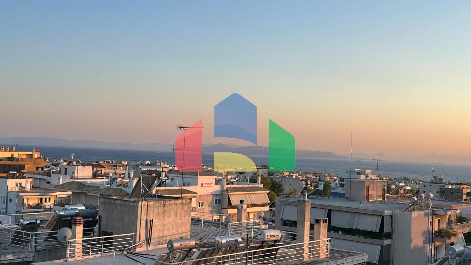 Продаж - Таунхаус 135 m² в Афінах