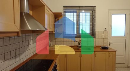 Продаж - Будівля 220 m² в Афінах