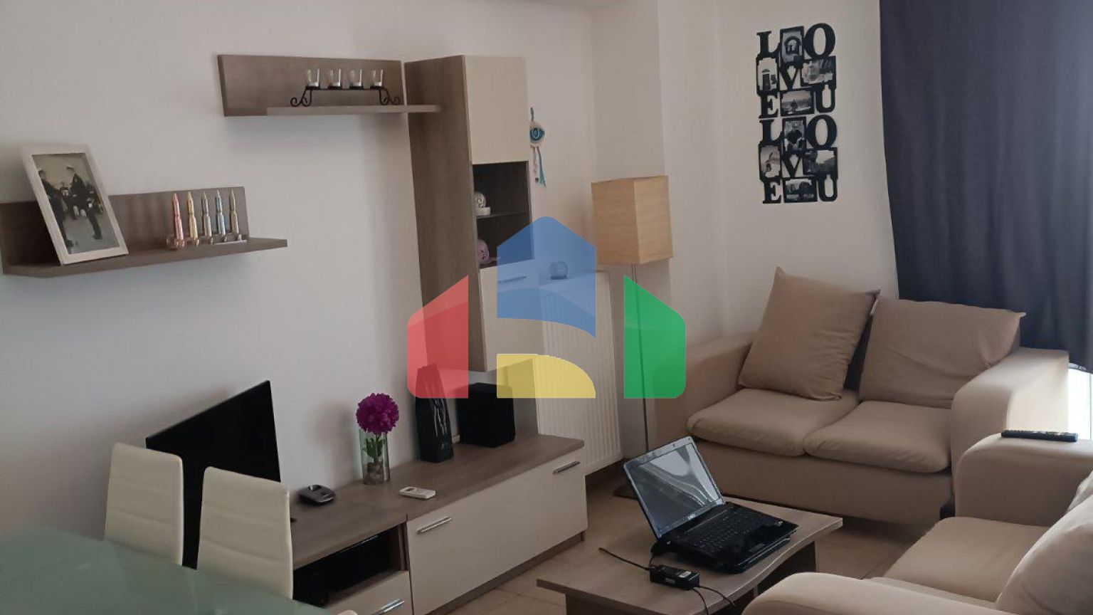 Продаж - Будівля 665 m² в Афінах