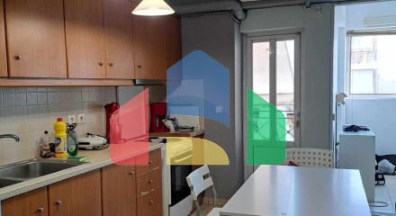 Продаж - Будівля 665 m² в Афінах