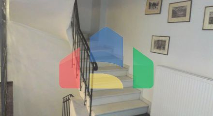 Продаж - Будівля 250 m² в Афінах