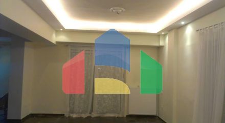 Продаж - Будівля 250 m² в Афінах