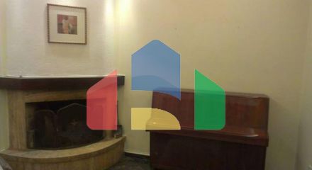 Продаж - Будівля 250 m² в Афінах