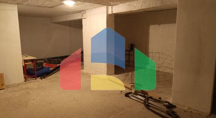 Продаж - Комерційна нерухомість 298 m² в Афінах