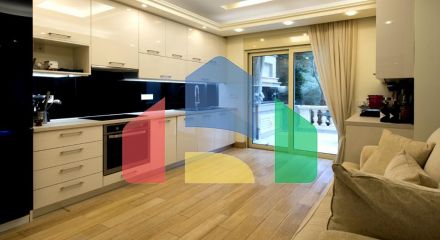 Продаж - Вілла 457 m² в Афінах