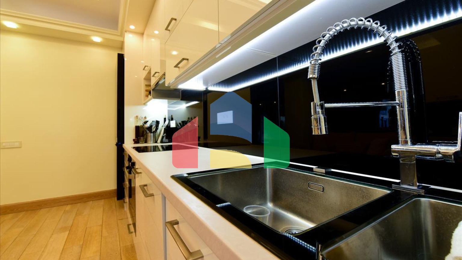 Продажа - Вилла 457 m² в Афинах